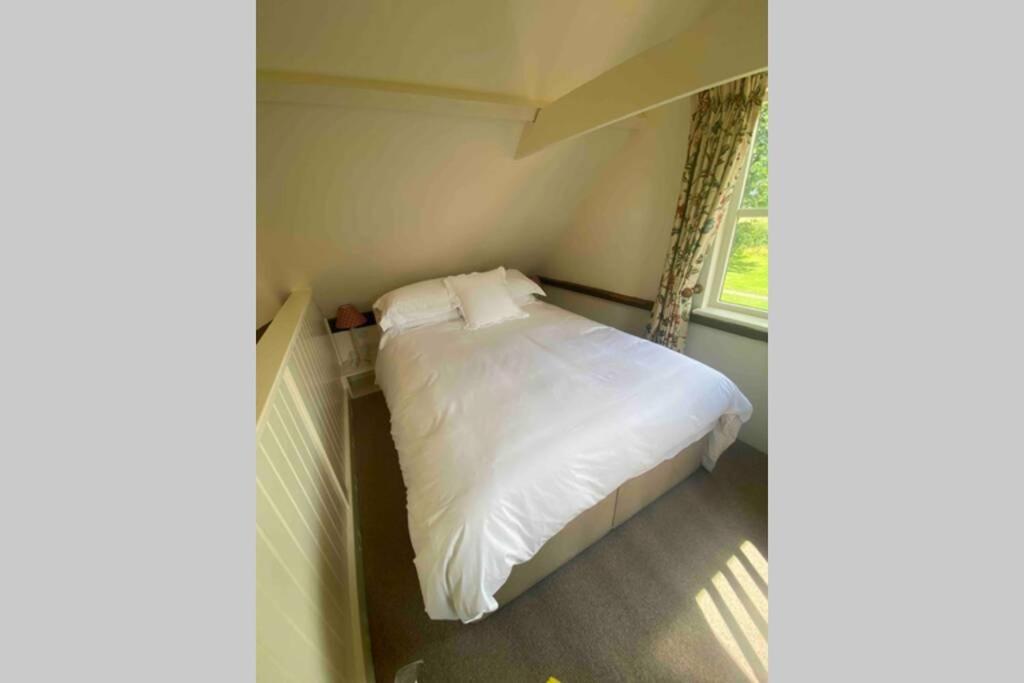 Gorgeous Comfortable Barn With Huge Private Orchard In Quiet Suffolk Location Depden