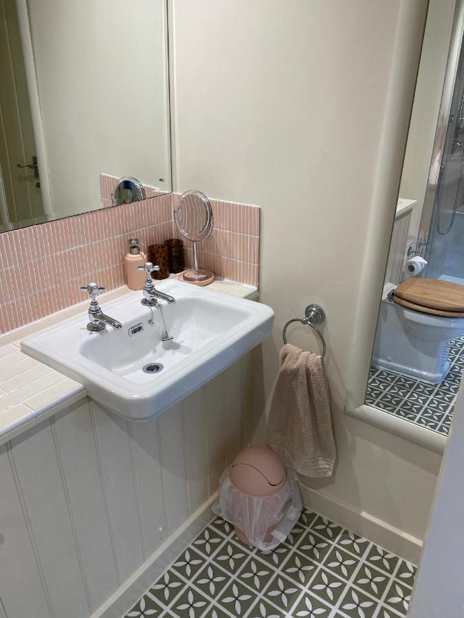 Apartment Gorgeous Comfortable Barn With Huge Private Orchard In Quiet Suffolk Location *